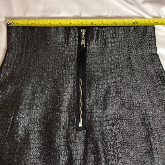 BODY POLICY silver gray sparkly mini skirt M - Picture 6 of 8